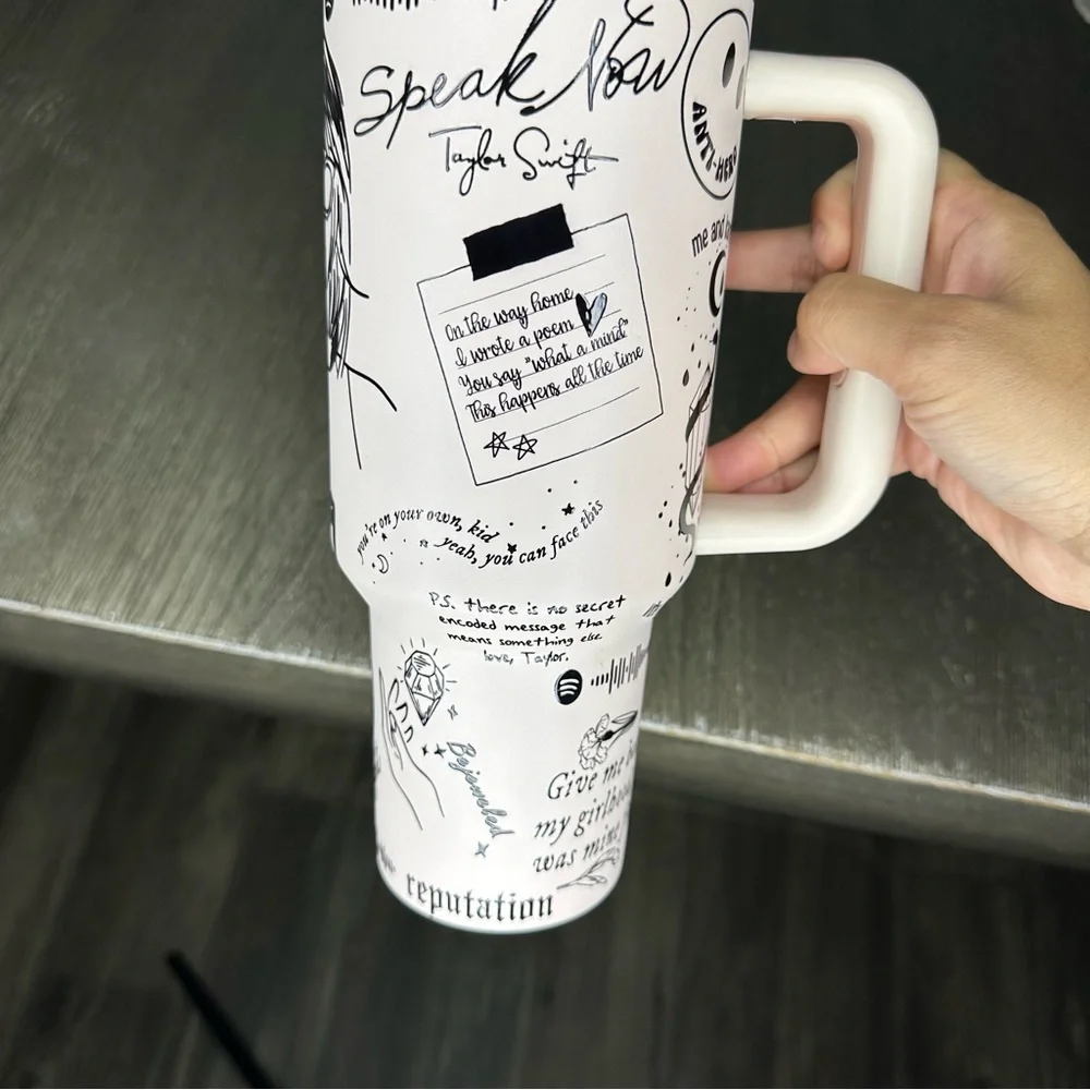 40oz Tumbler Taylor Swift Engraved White - Picture 4 of 7
